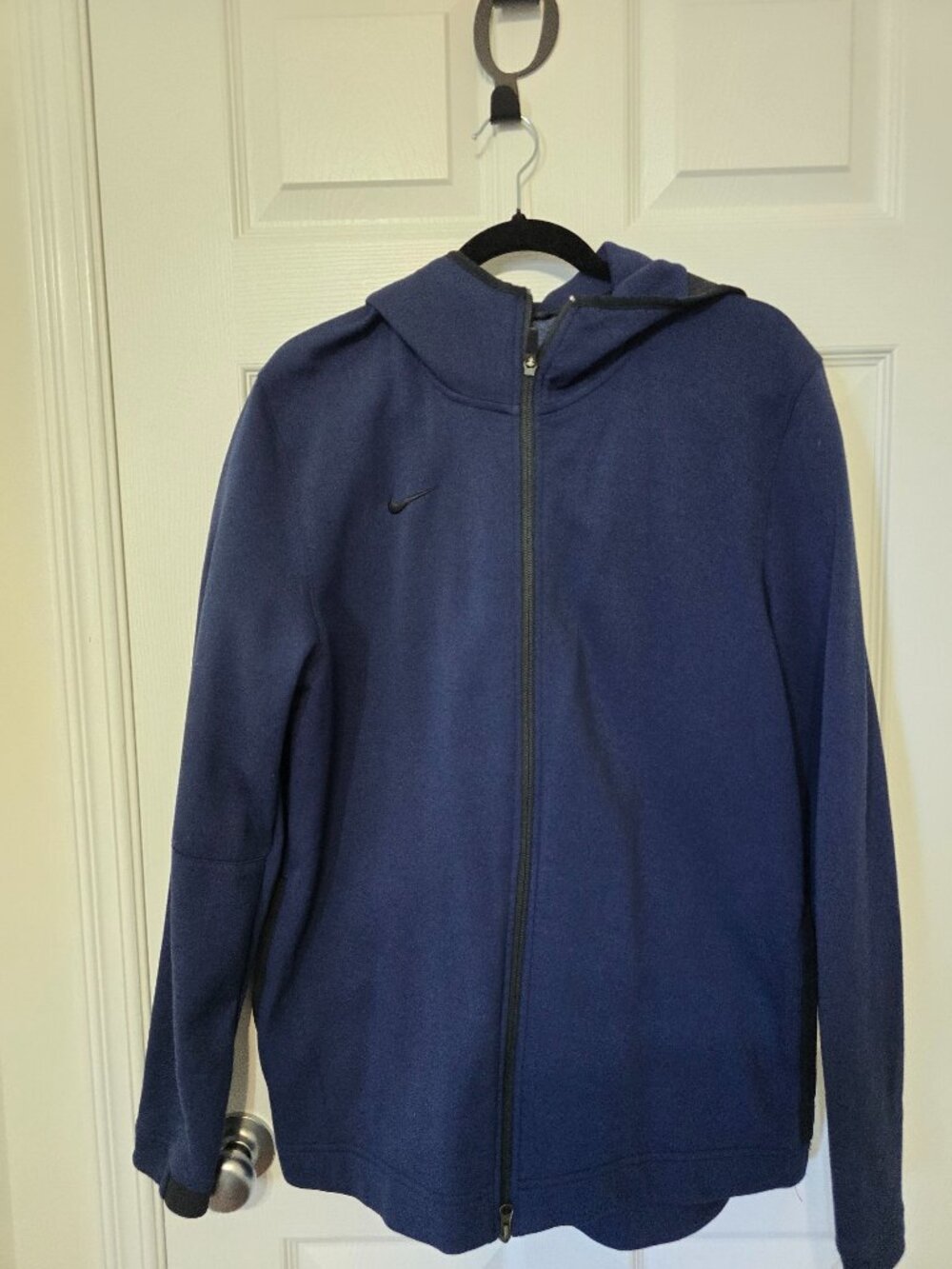 Nike Dri-FIT Full Zip– Size Large